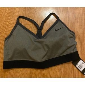 NWT Nike Plus Size Women Sports Bra